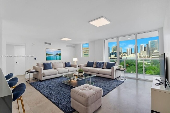 Building Photo - 31 SE 5th St