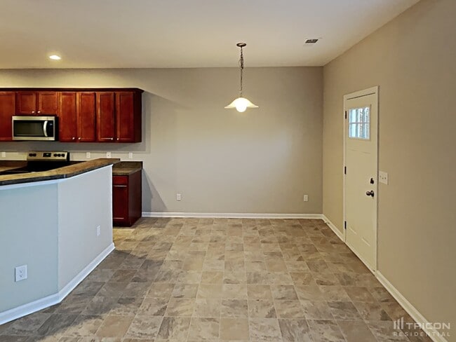 Foto del edificio - 4236 Glenmore Creek Dr