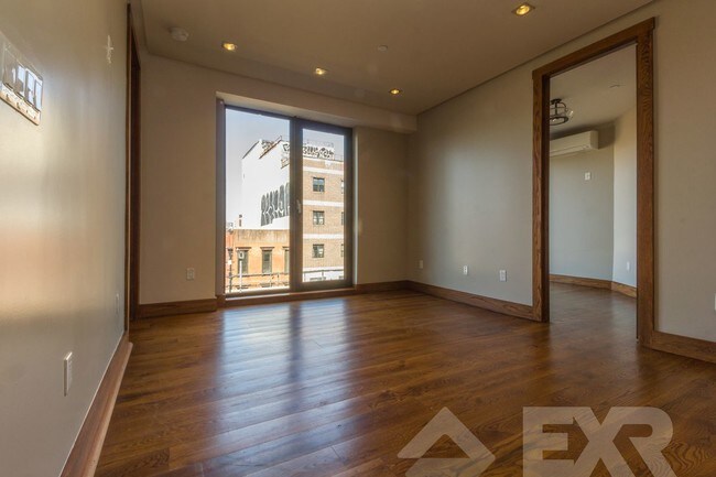 1000 Broadway Unit E4 Brooklyn Ny 11221 Apartment For Rent In Primary Photo 1000 Broadway