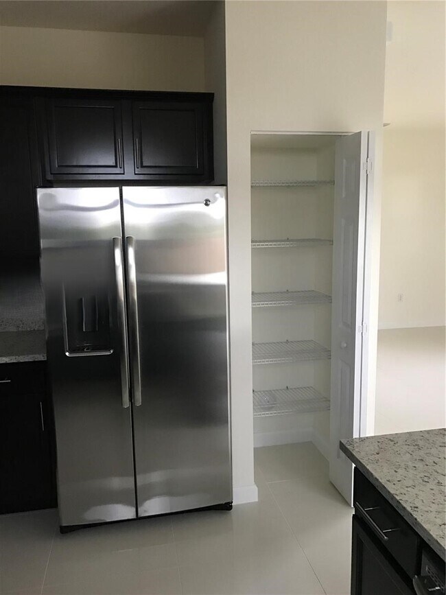 Foto del edificio - 8806 NW 103rd Ave