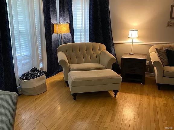 Foto del edificio - 215 W St Anthony Ln