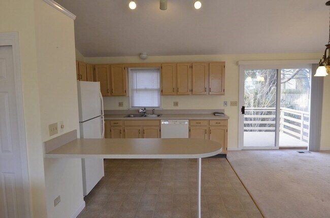 Building Photo - 14 Brion Rd