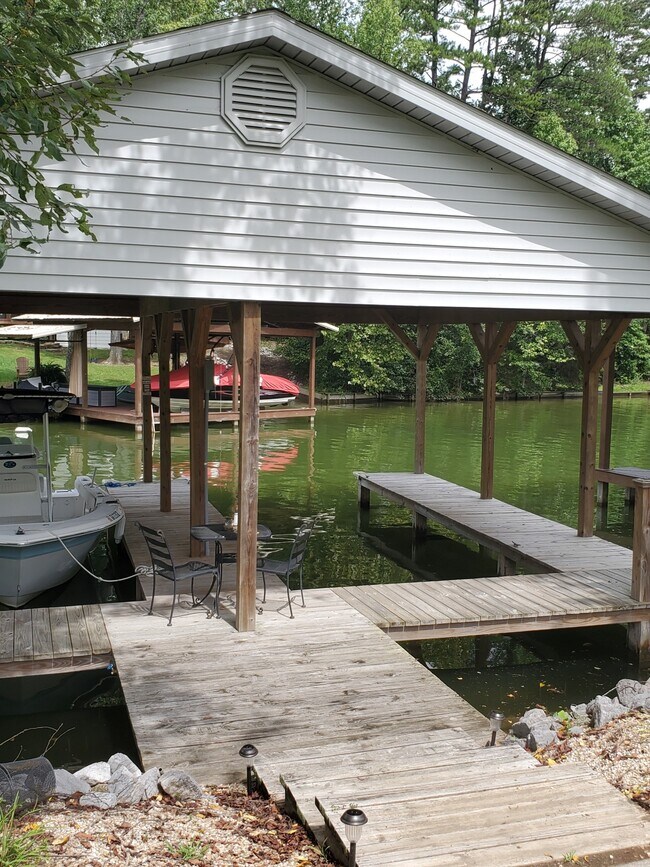 comes with one 22 foot boat slip - 193 Hillside Rd