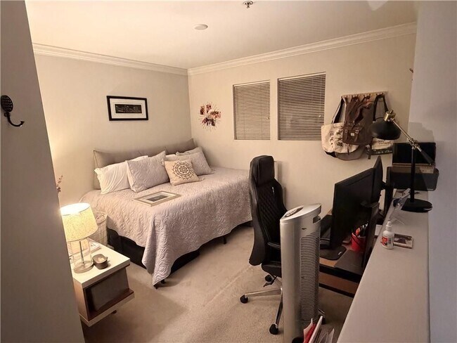 Foto del edificio - 903 Providence Pl