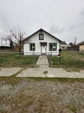 Building Photo - 805 S 5th Ave