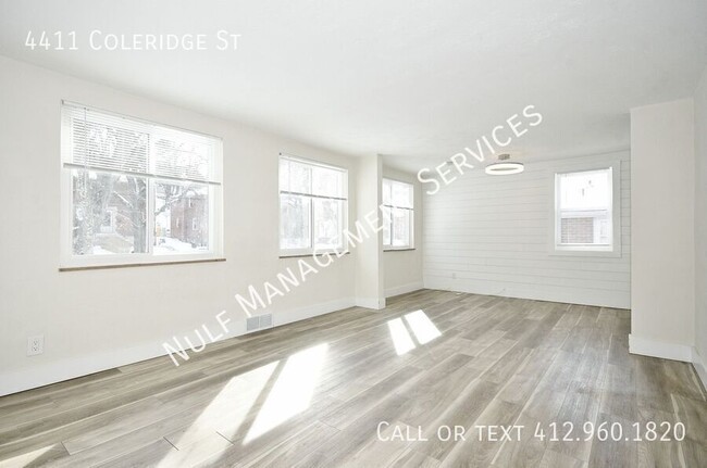 Foto del edificio - 2 bed, 1 bath duplex in Stanton Heights