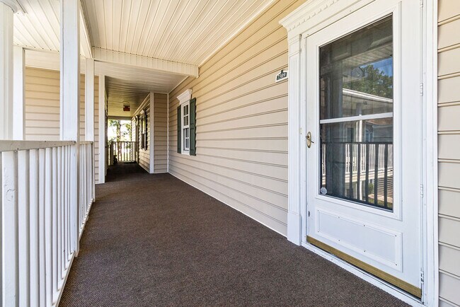 Building Photo - Sweetwater Condo