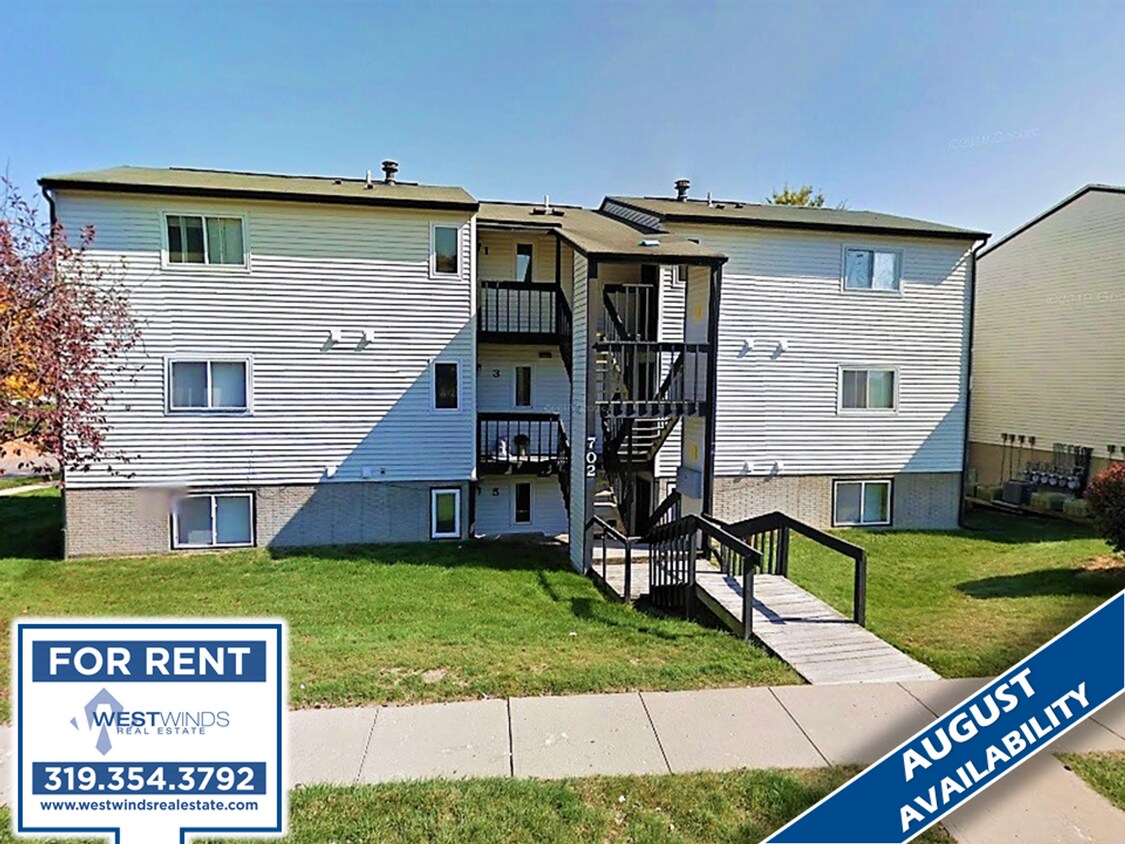 Foto principal - $1025 | 2 Bedroom, 1 Bathroom Condo | Cat ...