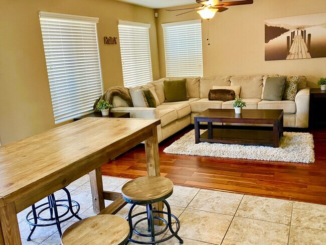Foto del edificio - Welcome to your new home at Alington Bend ...