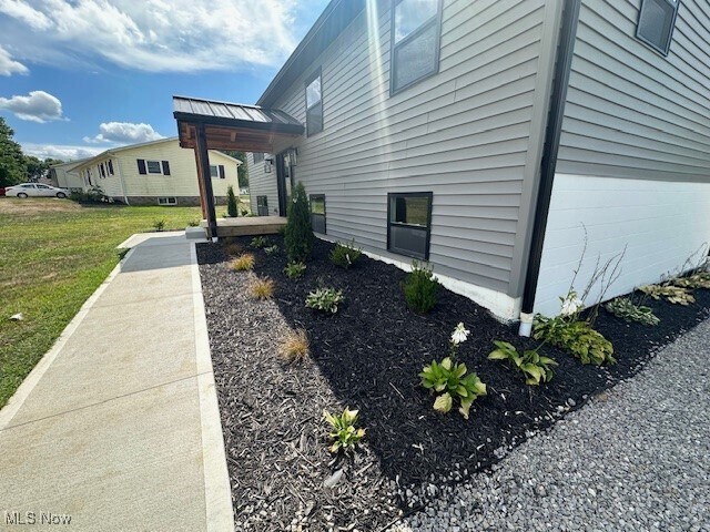 Foto del edificio - 6220 Rollins Dr