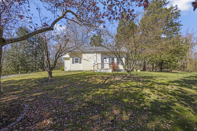 Building Photo - 8311 Cedarville Rd