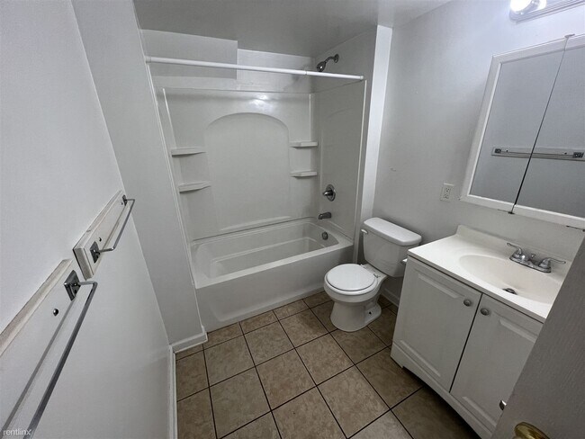 Foto del edificio - 2 br, 1 bath 4plex - (Oakland)(pitt)(cmu)c...