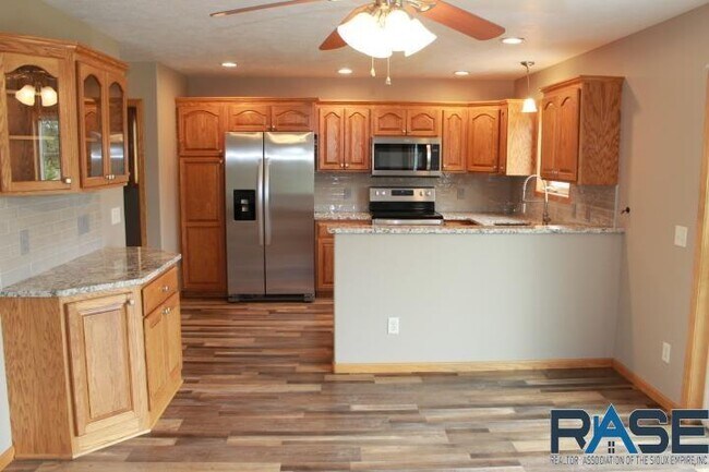 Building Photo - 6604 S Audie Dr