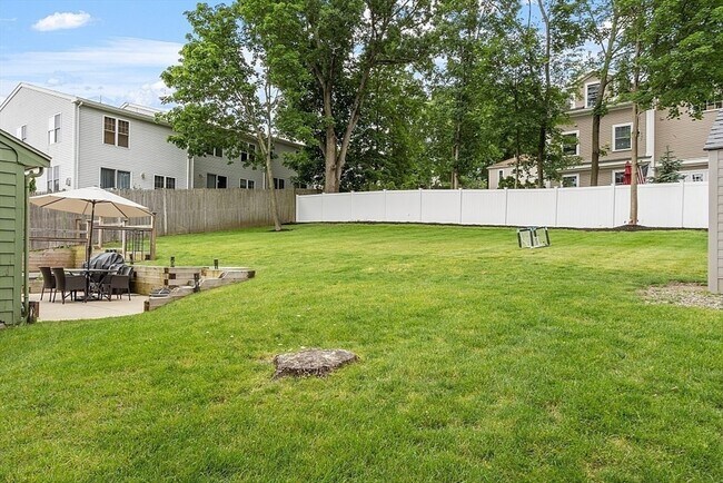 Building Photo - 193 St Mary St