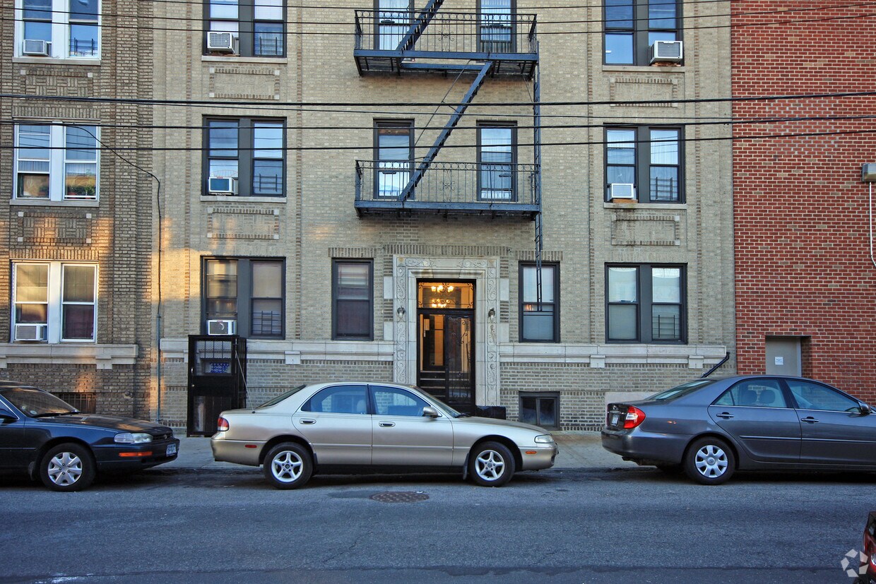 Building Photo - 39-31 24th St