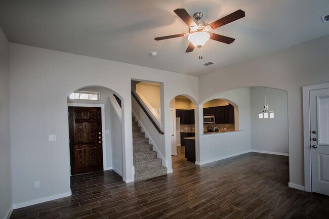 Foto del edificio - 125 Lakeview Ct