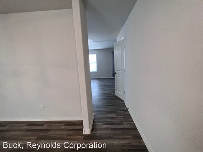 Building Photo - 4 br, 2.5 bath House - 567 Holly St.