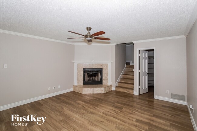 Building Photo - 1509 Briarcrest Dr