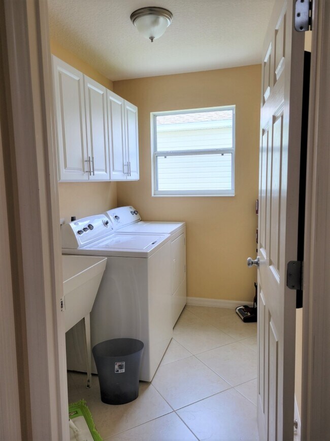 Foto del edificio - 2423 Ansley Path