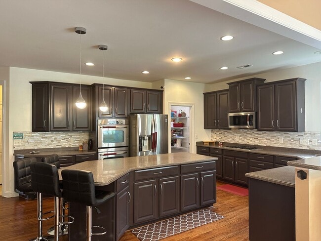Building Photo - Gorgeous home in Fort Mill.