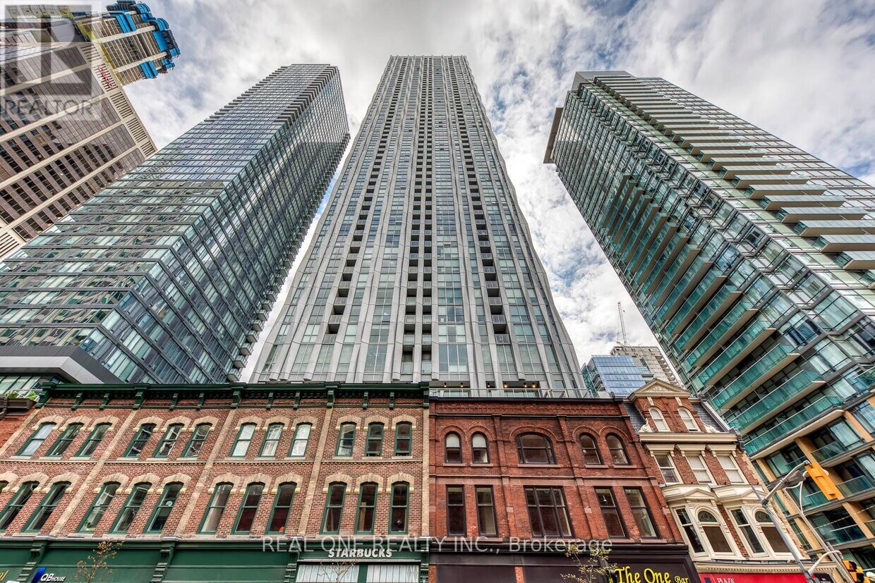Photo principale - 1-3201 Yorkville Ave