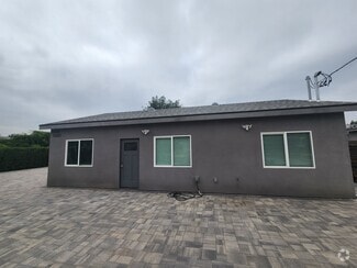 Building Photo - 15524 Tupper St