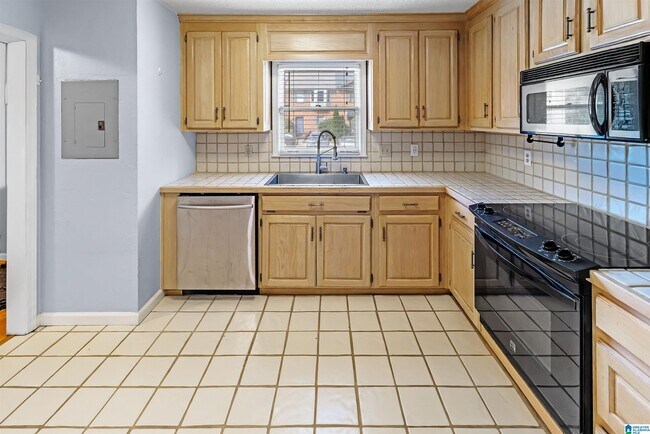 Foto del edificio - 3416 Wisterwood Ln