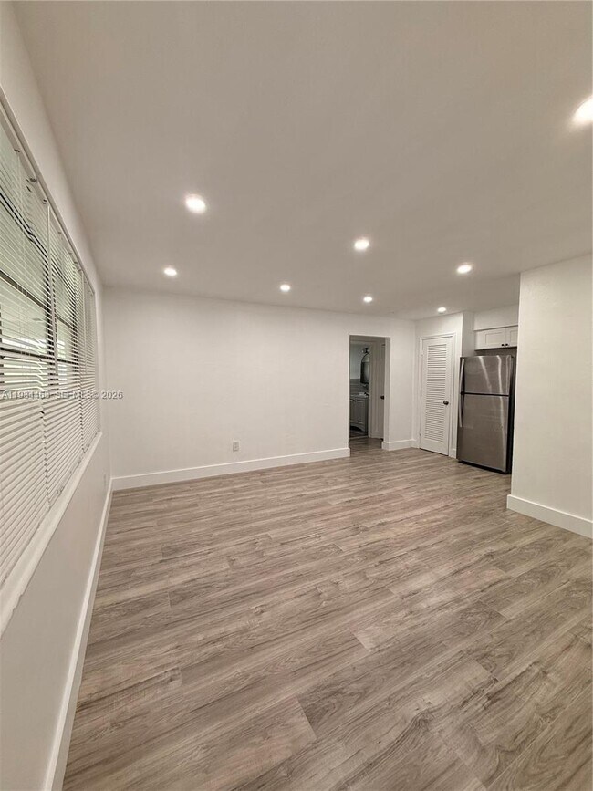 Foto del edificio - 16890 NE 21st Ave