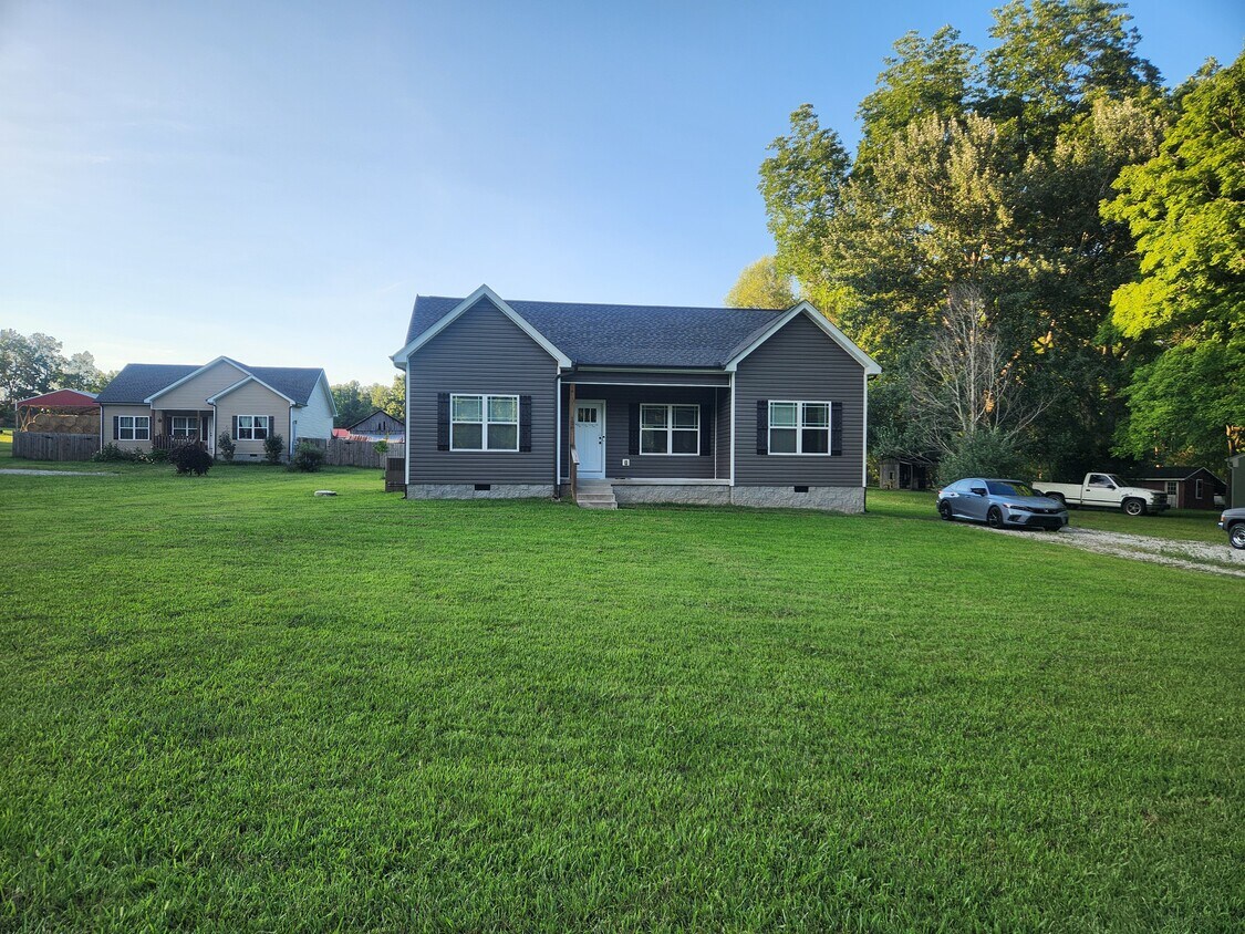 126 Old Pond Ln, Dickson, TN 37055 House Rental in Dickson, TN