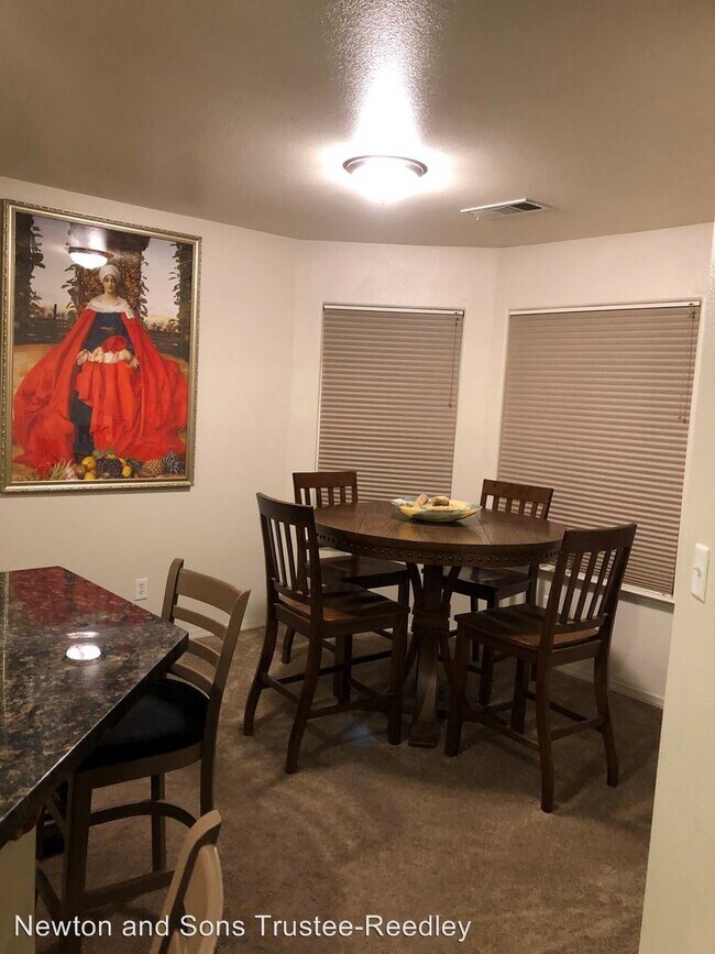Foto del edificio - 3 br, 2 bath House - 1857 Rawson Avenue