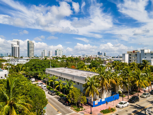 Foto del edificio - 200 Collins Ave