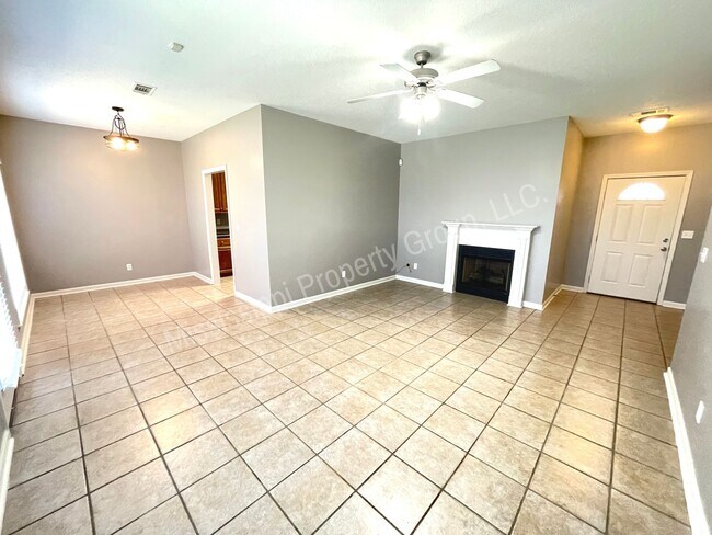 Building Photo - 3BD/2BA FOR RENT