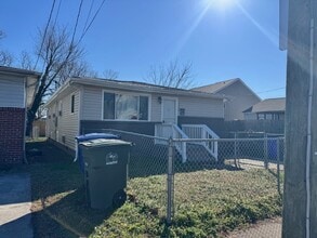 Building Photo - 1724 Selden Ave