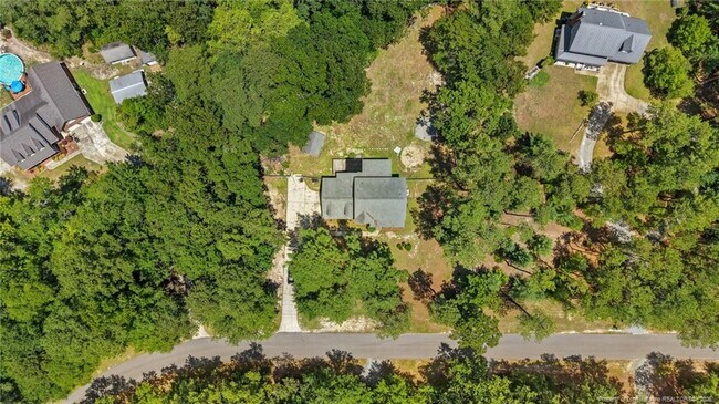 Foto del edificio - 3412 Cedar Hill Dr