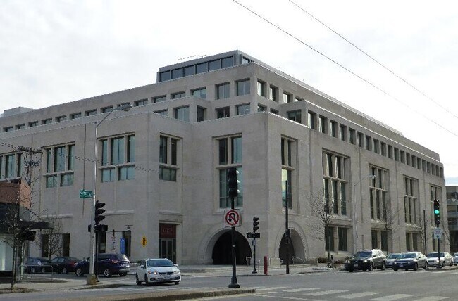 Foto del edificio - 1610 Massachusetts Ave