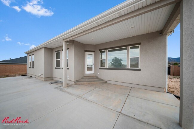 Foto del edificio - Beautiful and Modern 5 Bedroom Home in Cedar City!