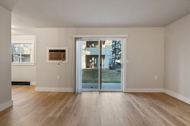 Foto del edificio - 10820 E 3rd Ave