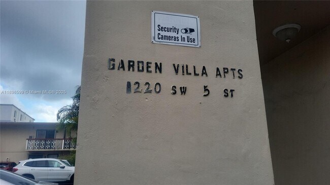 Foto del edificio - 1220 SW 5th St