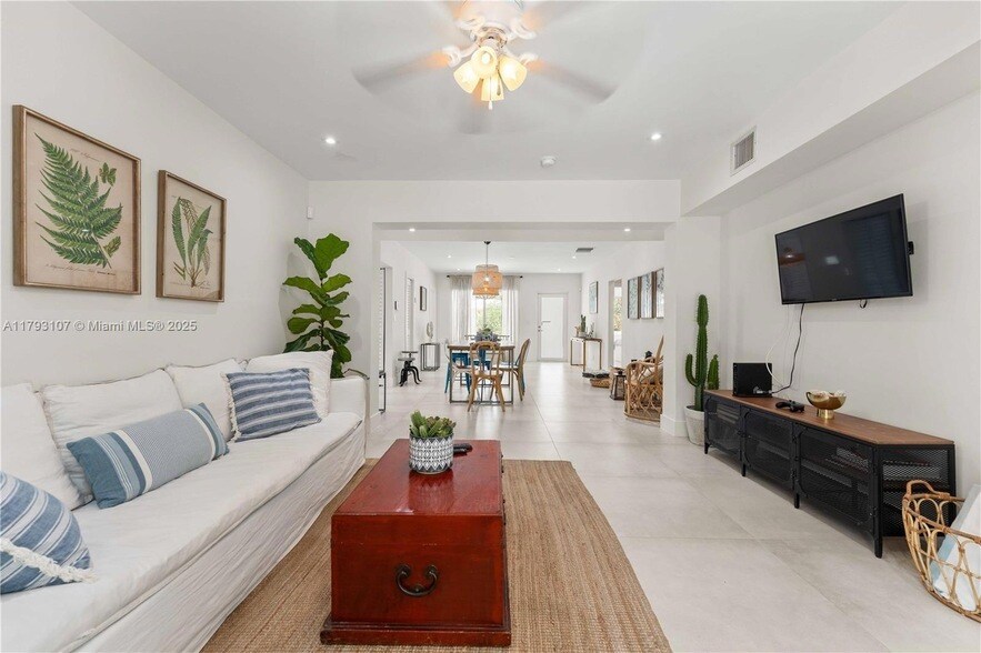 Foto principal - 38 NE 50th St