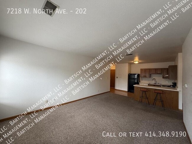 Foto del edificio - 7218 W North Ave