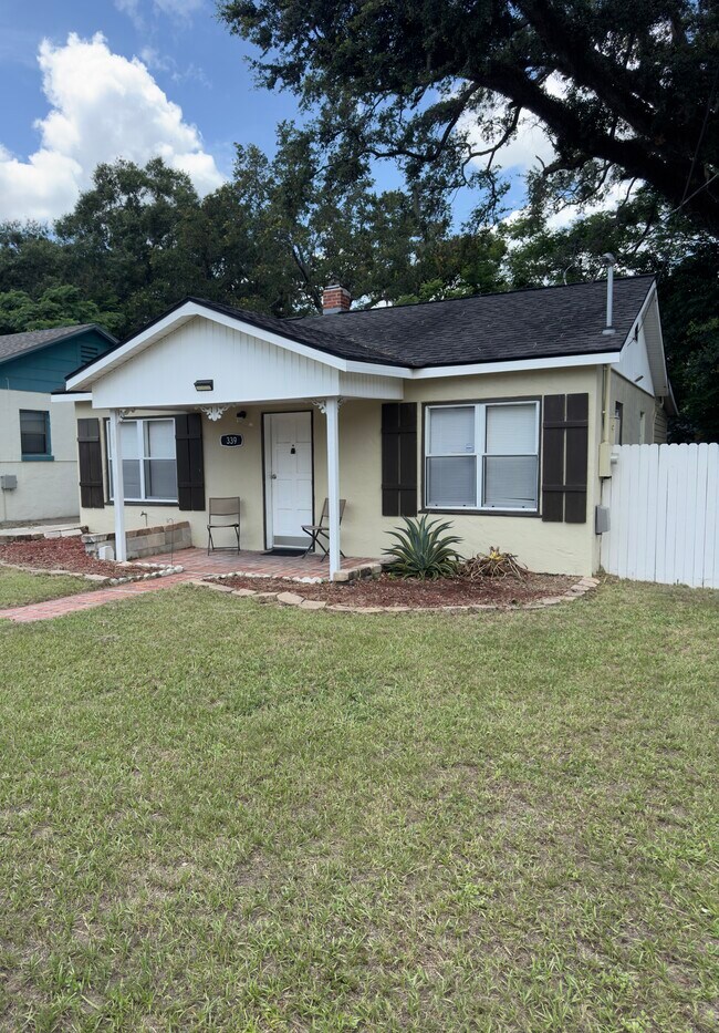 Foto del edificio - 339 Avenue L NE