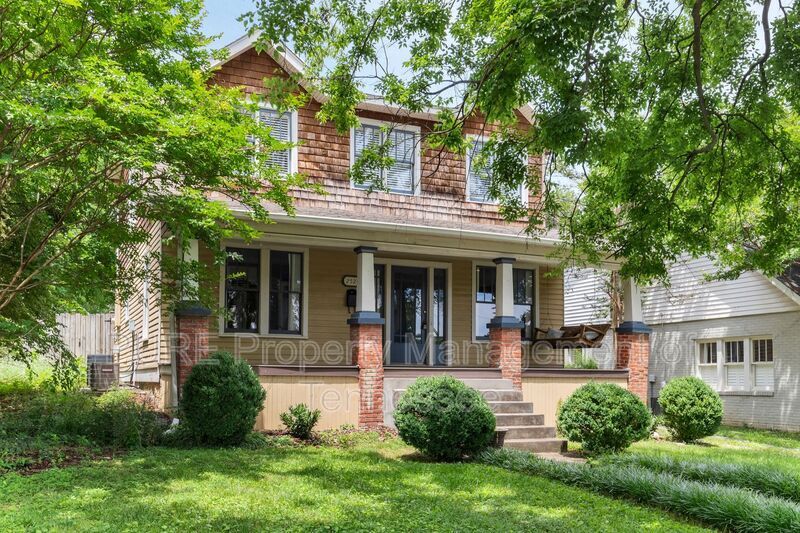 Foto principal - 2524 Blair Blvd