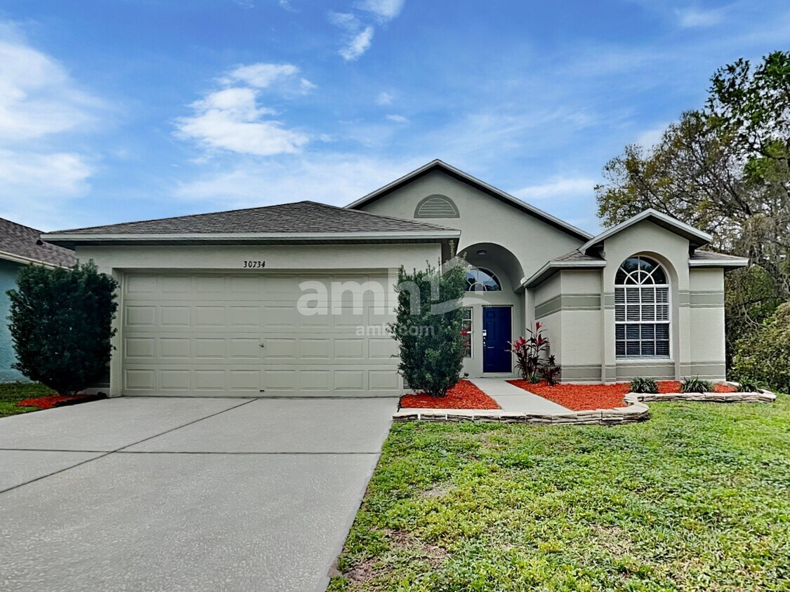 Foto principal - 30734 Midtown Court