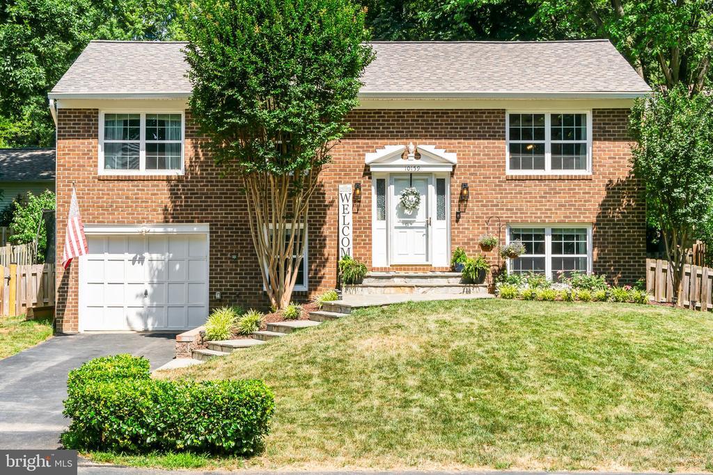 Foto principal - 10159 Marshall Pond Rd