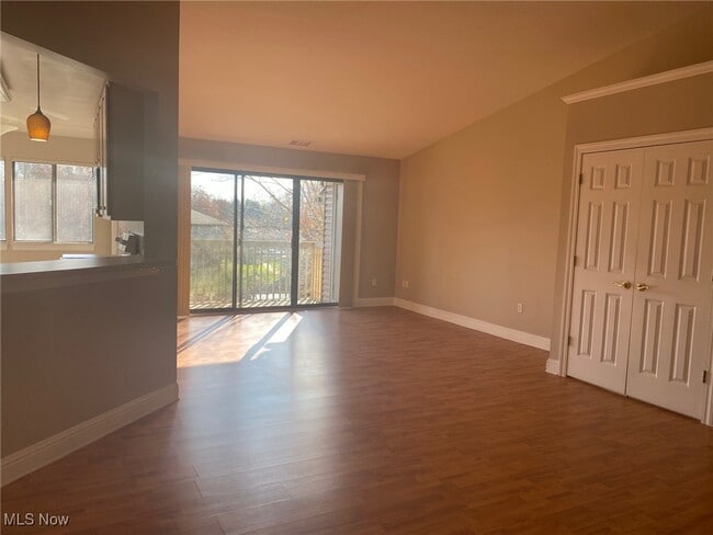 Building Photo - 3800 Rosemont Blvd