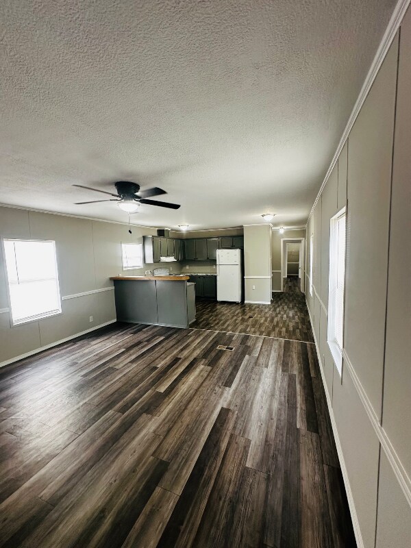 Foto principal - 9477 Lansdowne Rd