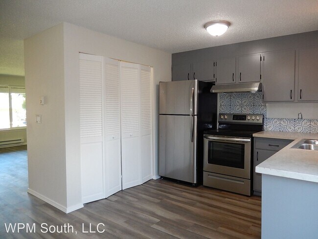 Building Photo - 2 br, 1 bath House - 30833 19th Pl. S.