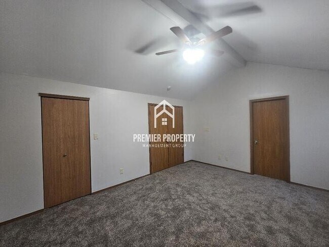 Foto del edificio - 1206 Buckpasser - Available Now!