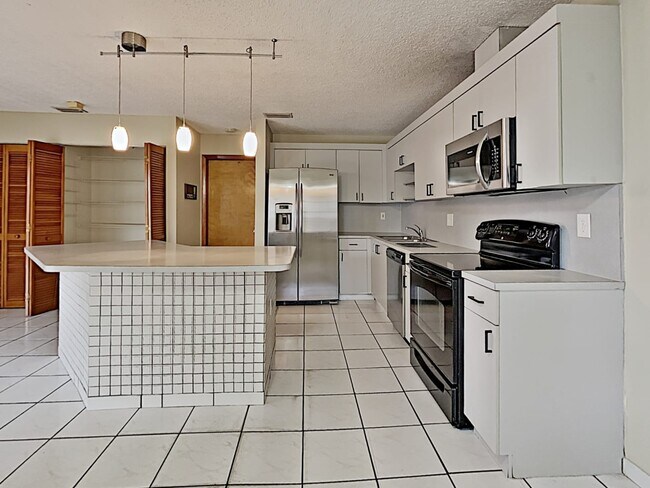 Foto del edificio - 12801 NW 11th St