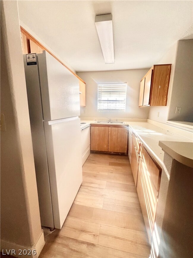 Foto del edificio - 2989 Juniper Hills Blvd